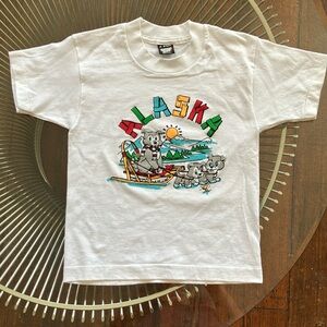 Vintage 80s Screen Stars Alaska souvenir tee size Youth 6-8 unisex